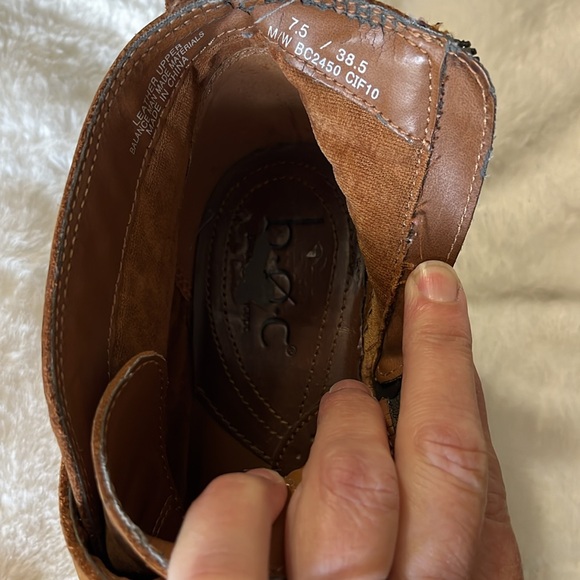B. O. C. Brown leather booties - Picture 9 of 10